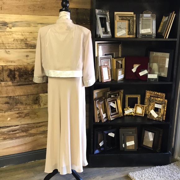 Evening Dress - Picture 4 of 8